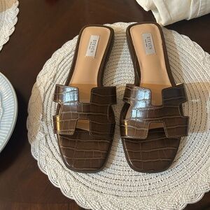 Steven of New York size 10, Sandals